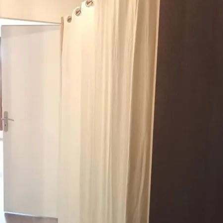 Apartament 2 Personnes Et Balcon Plein Sud *