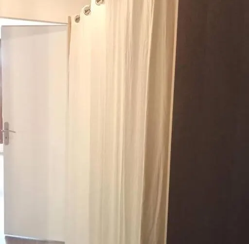 شقة 2 Personnes Et Balcon Plein Sud *