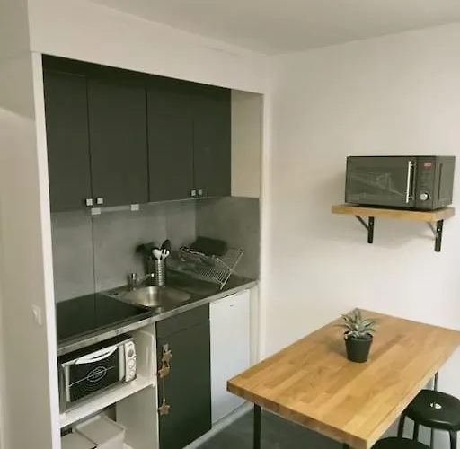 2 Personnes Et Balcon Plein Sud